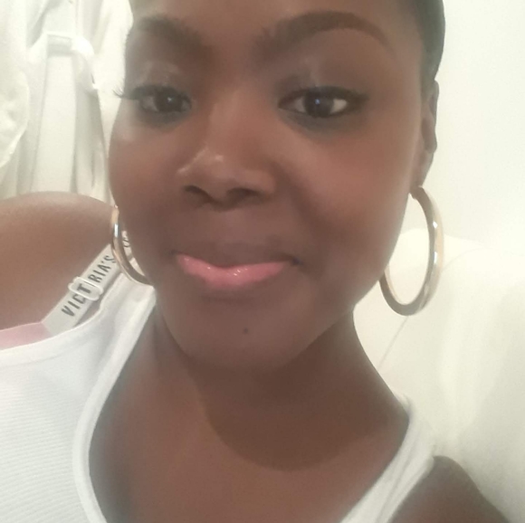 Edgy hoops - Picture 2 of 2